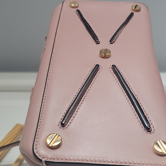 Valentino Garavani Rose Medium Joylock - Picture 5 of 9